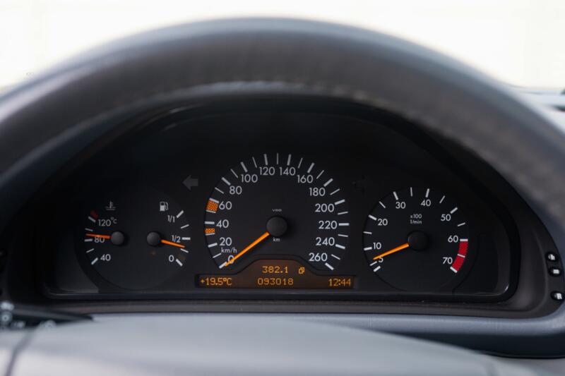 MERCEDES-BENZ CLK