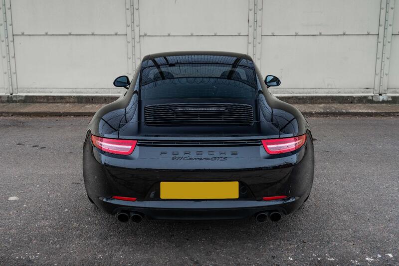 PORSCHE 911